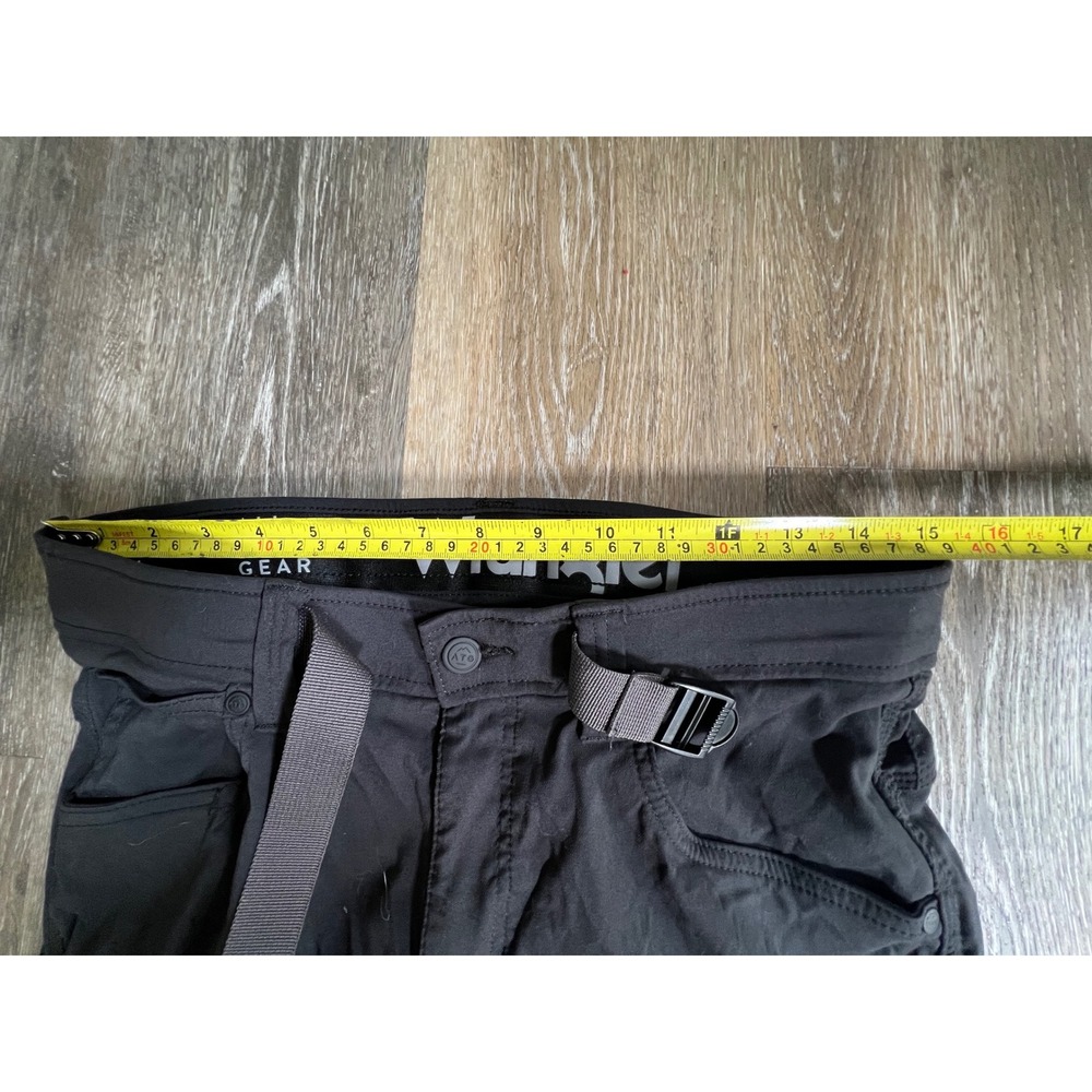 Wrangler ATG Pants Mens 32x30 Black Good All Terrain Gear Hiking Utility Belted - Picture 3 of 9